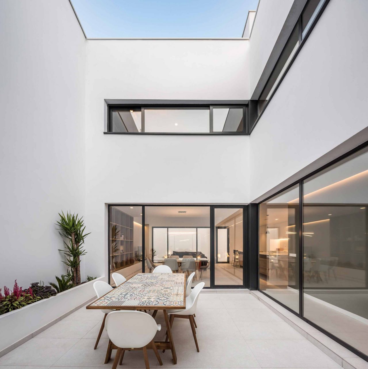 Casa-IR_Family-Pobla-de-Farnals-Valencia---Patio-interior