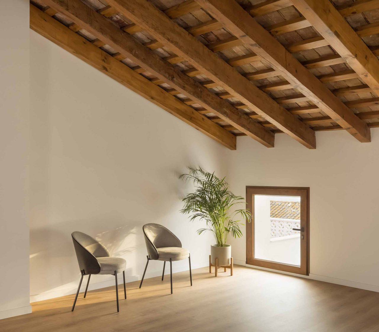 Rehabilitación y reforma -Casa-A_M-Puzol-Valencia---Detalle-de-la-planta-atico-con-cubierta-tradicional-restaurada