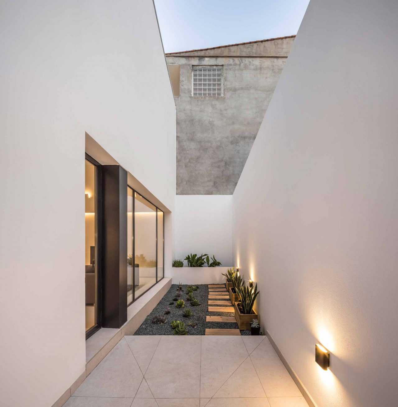 Casa-IR_Family-Pobla-de-Farnals-Valencia---Patio-posterior