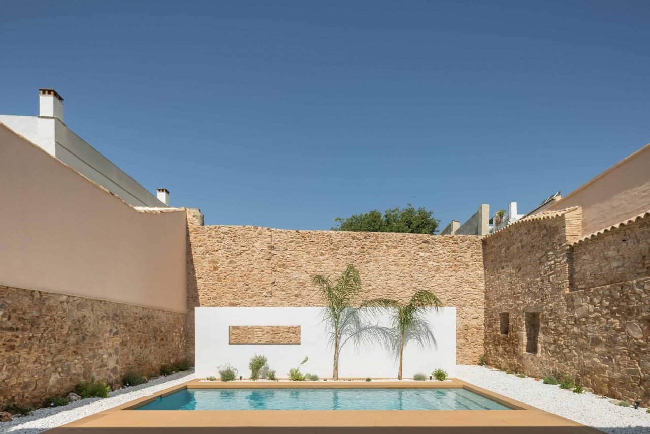 Rehabilitación y reforma -Casa-A_M-Puzol-Valencia---Vista-del-patio-interior