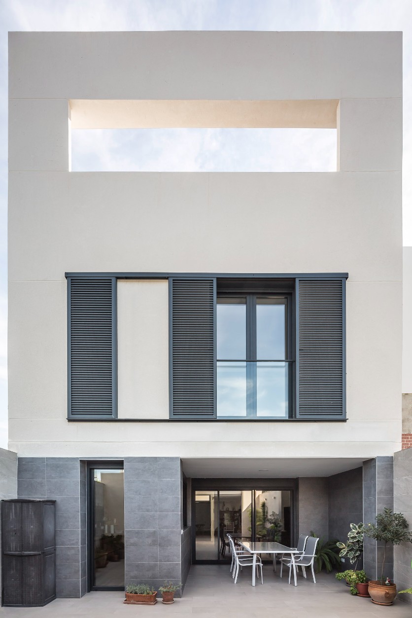 Casa-R&P-en-Foios-Valencia-Fachada