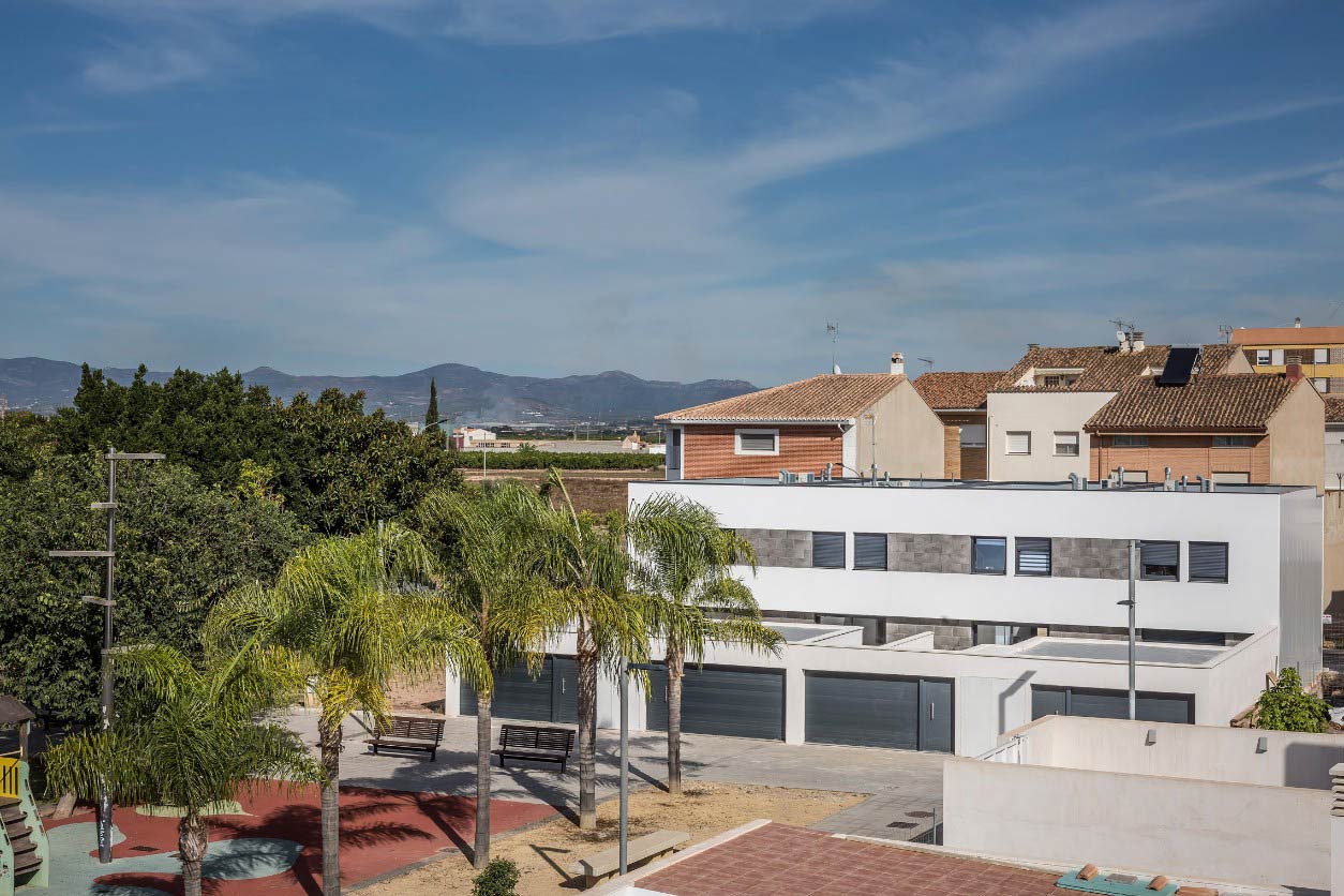 Uluru-Residencial---4-viviendas-unifamiliares-en-Foios-Valencia---Aerea