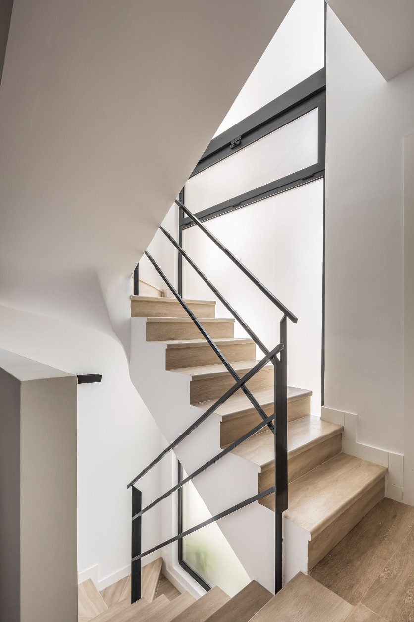 Casa-R&P-en-Foios-Valencia-Escalera