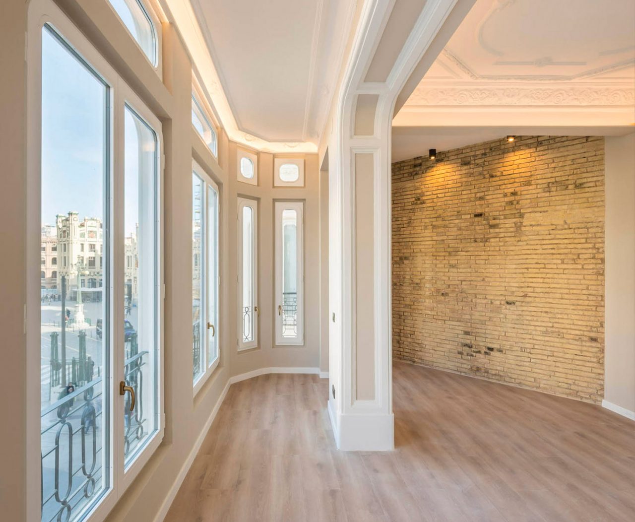 estado de edificio después de rehabilitación en calle Xativa